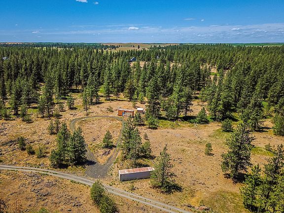 2nd image of 27816 W Drumheller Rd