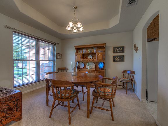 3rd image of 124 Blanco Dr