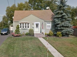 205 Midfield Rd, Colonia, NJ 07067