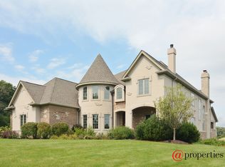 12 Golf Crest Dr, Hawthorn Woods, IL 60047