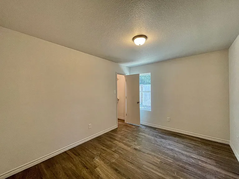 1708 Clovis Dr — Photo 13