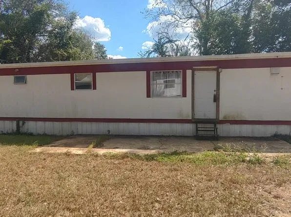 84 East St, Daleville, AL 36322