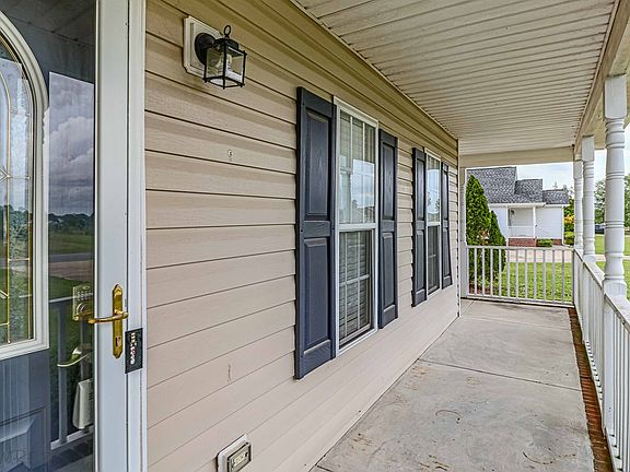 3rd image of 203 Spoonbill Dr