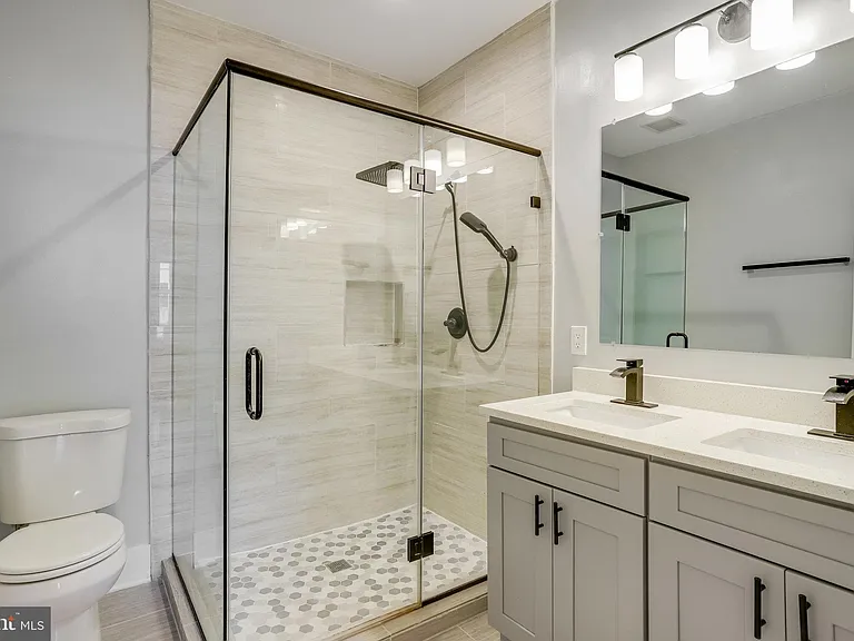 1225 Raum St NE #1 — Photo 19