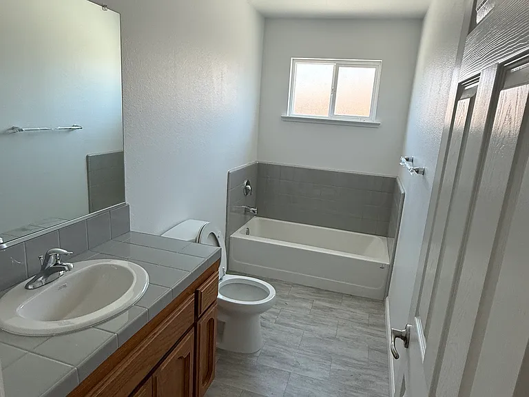 4372 W Vassar Ave — Photo 2
