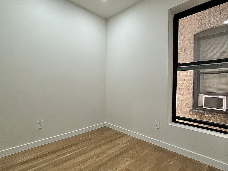 334 E 91st St #2R — Photo 5
