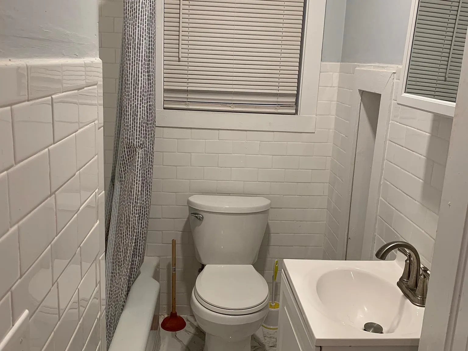 1 bed, 700 sqft, $1,950 — Photo 3