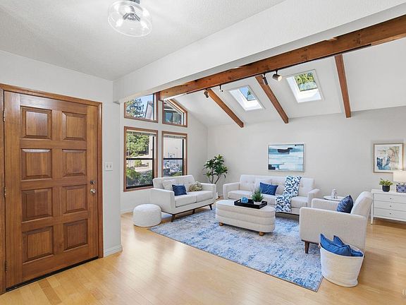 3rd image of 4752 Carissa Avenue