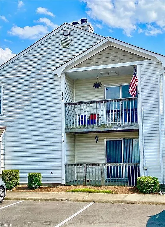 2 bed, 1014 sqft, $1,800 — Photo 1