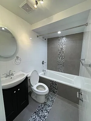 Rented by Greenrock Management | media 44