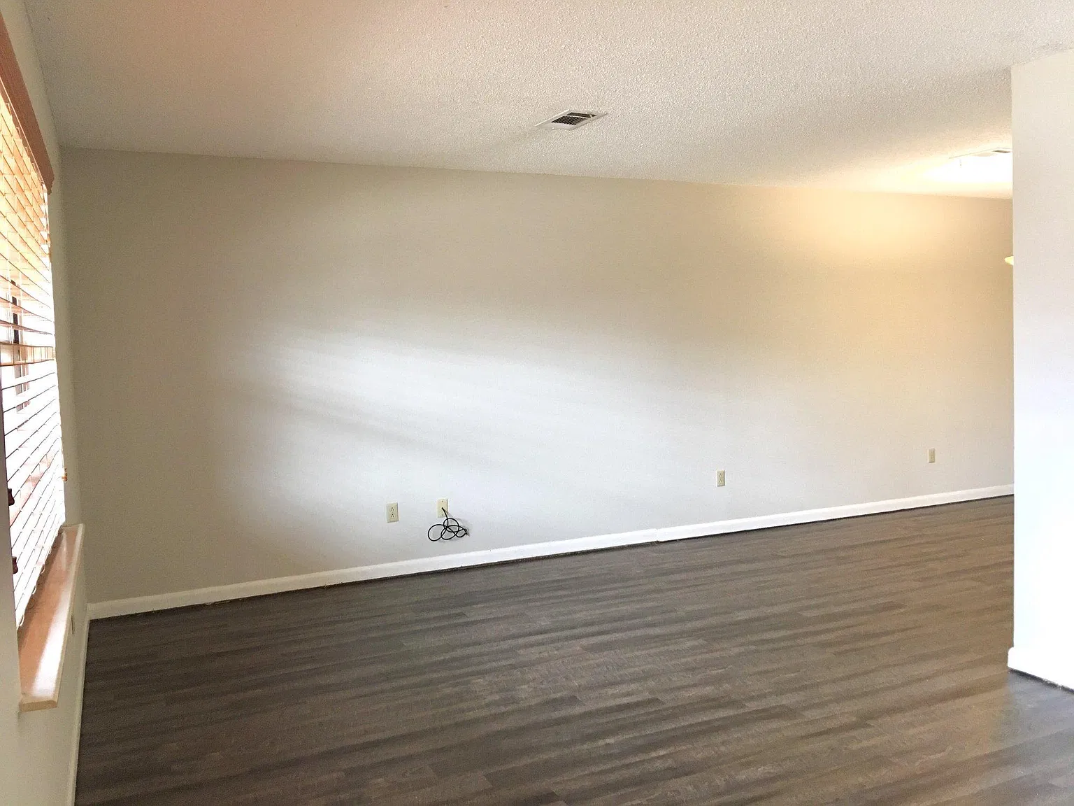 2 bed, 1014 sqft, $1,000 — Photo 3