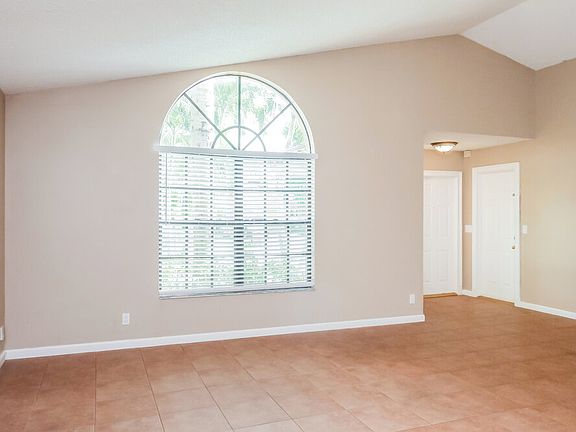 3rd image of 575 NW 38th Ave
