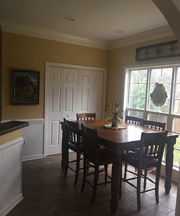 Kitchen nook 