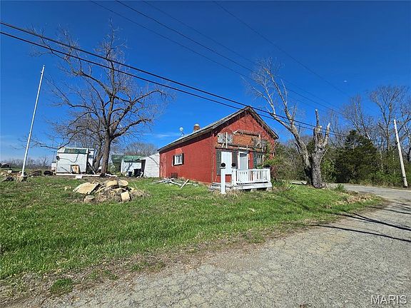 2nd image of 699 Gasconade Ave