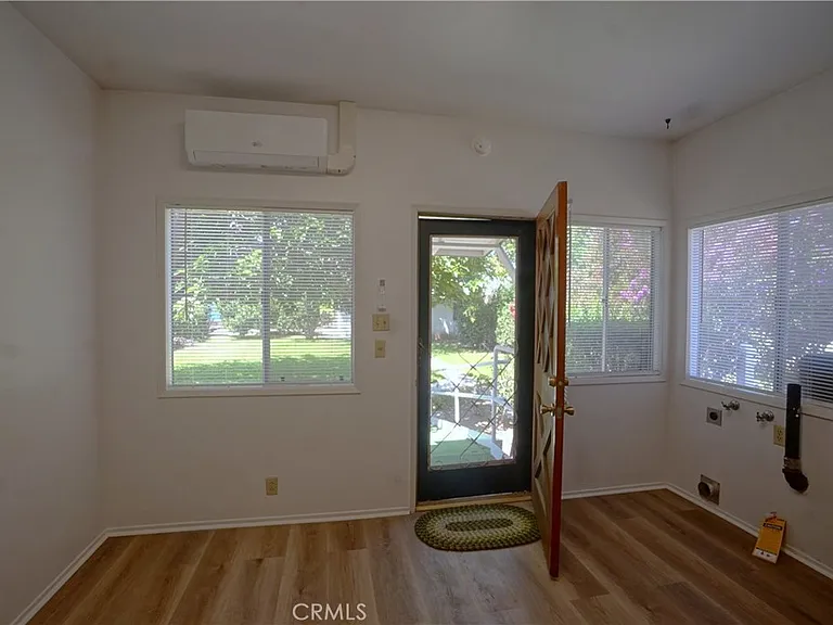 3750 Taft St — Photo 9