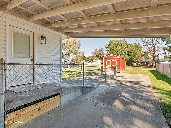 3rd image of 323 Port William Ln