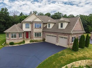 7558 Hidden Creek Ln, Roscoe, IL 61073