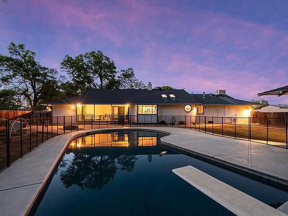 3rd image of 16703 Gas Point Rd