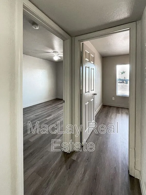 2 bed, 1.0 bath, 660 sqft, $1,250 — Photo 3