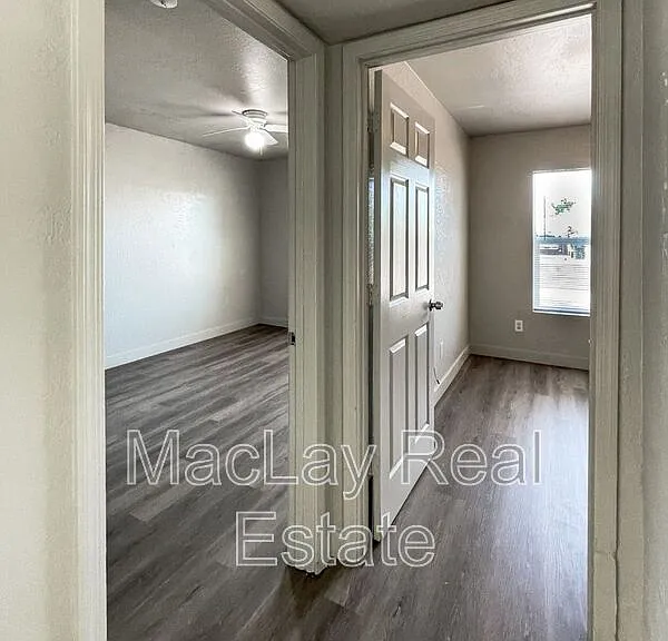 1421 E Fillmore St #4 — Photo 6