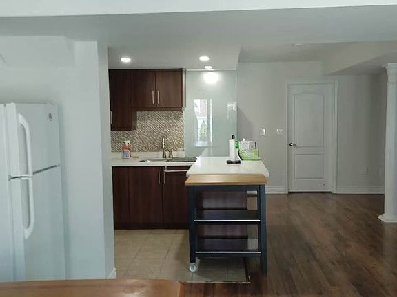 3rd image of 1334 Kestell Blvd