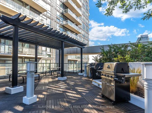 400 Adelaide St E, Toronto, ON M5A 4S3