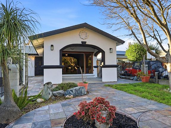 4th image of 3561 Story Rd