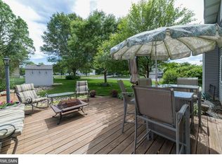 916 140th Ln NW, Andover, MN 55304