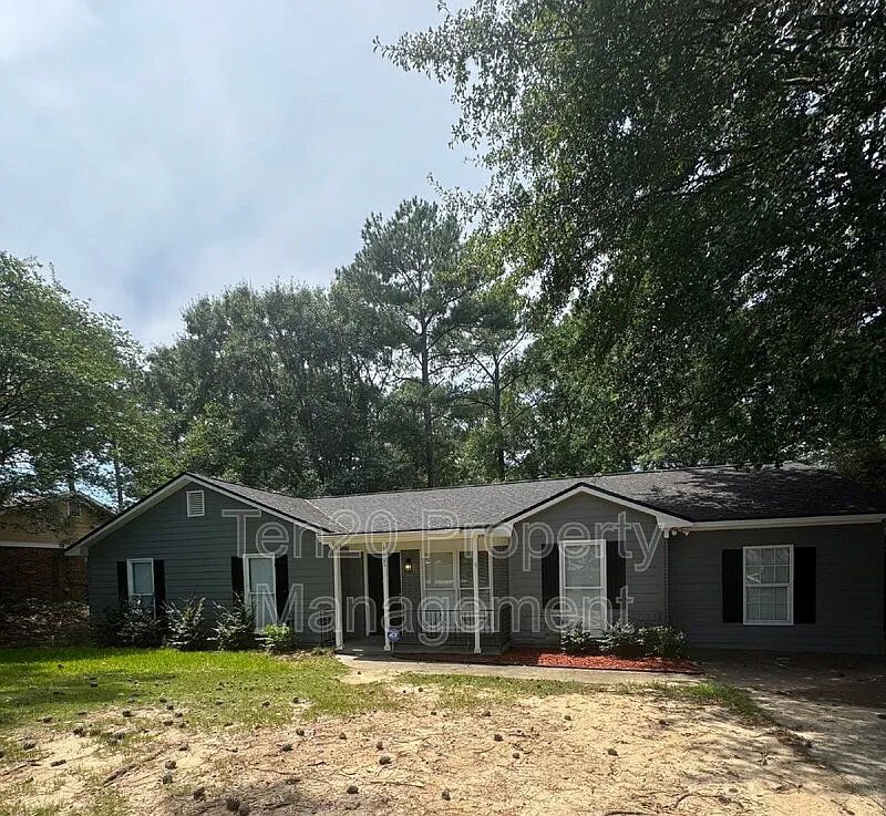 4 bed, 2.0 bath, 1623 sqft, $1,950 — Photo 1