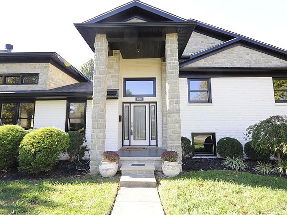 3rd image of 800 Brookhill Dr