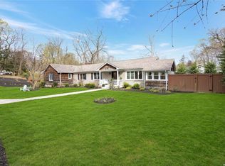 1 Morton Manor Dr, Setauket, NY 11733