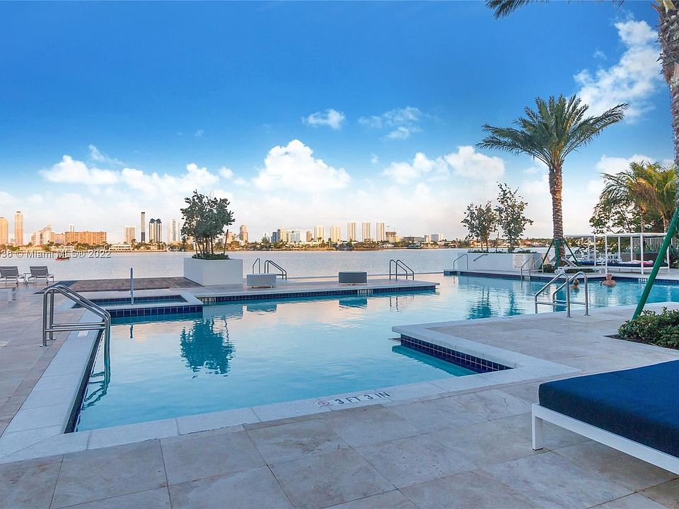 1st image of 17301 Biscayne Blvd APT 1907