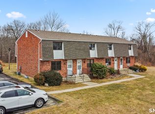 80 Wellswood Rd APT 17, Amston, CT 06231