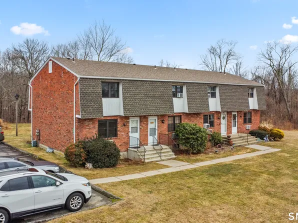 80 Wellswood Road APT 17, Hebron, CT 06231