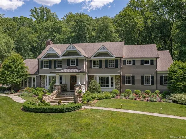 17 Turtle Back Lane West, New Canaan, CT 06840