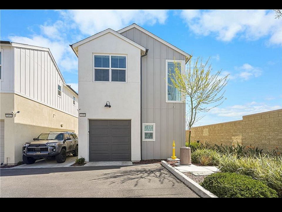1st image of 2450 E Encanto Paseo