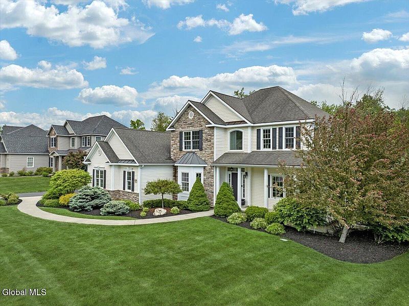 4th image of 13 Tipperary Way