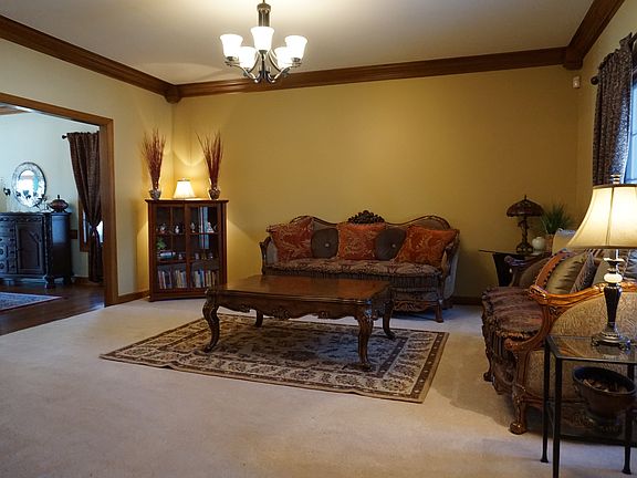 5th image of 5856 N Tarton Cres