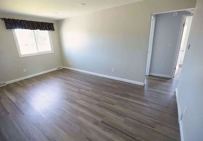 1028 Rosewood St — Photo 3