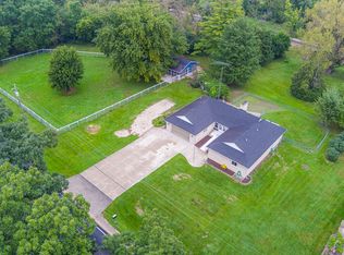 32836 Genoa Rd, Genoa, IL 60135