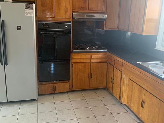 2nd image of 571 E 89th St Floor 2