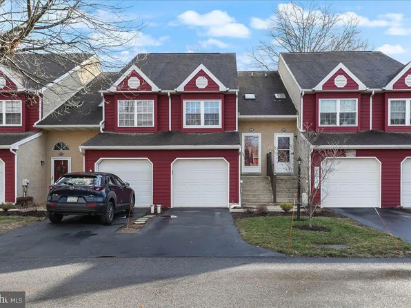 206 Fairfield Ct, West Chester, PA 19382