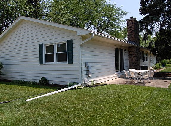 4th image of 1025 W Douglas Ave