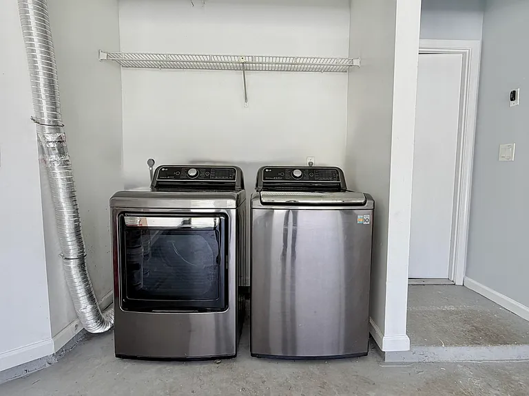 6048 Garrett St — Photo 80