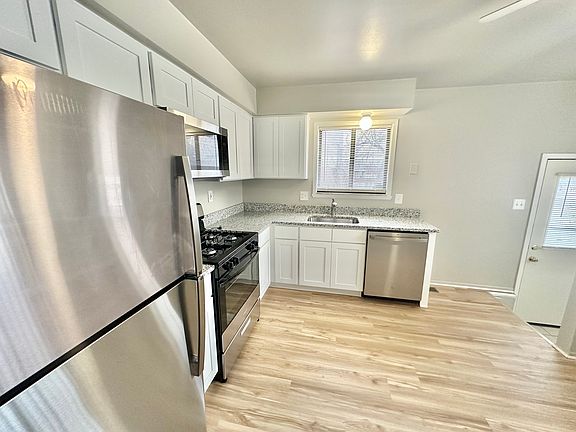 5th image of 32611 Jefferson Ave #611