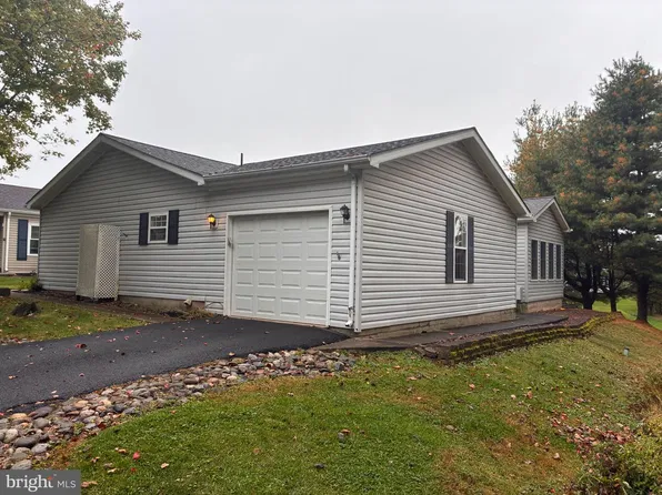 414 Redbird Ct, New Hope, PA 18938