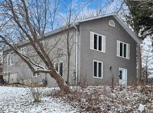 218 Main St N, Newmarket, ON L3Y 3Z3