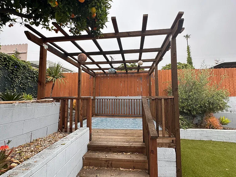 2078 Finch Ln — Photo 21