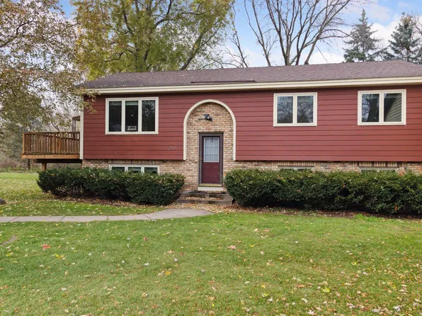 3491 Pilgrim Ln N, Plymouth, MN 55441