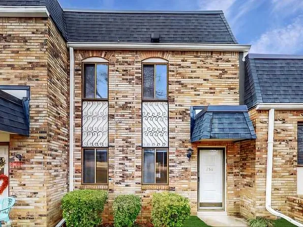 258 Lake Chateau Dr, Hermitage, TN 37076